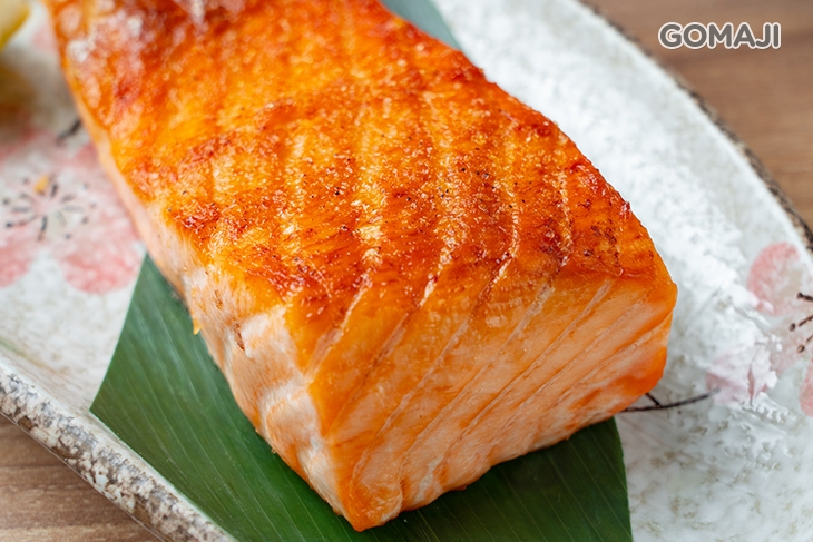鹽烤鮭魚排