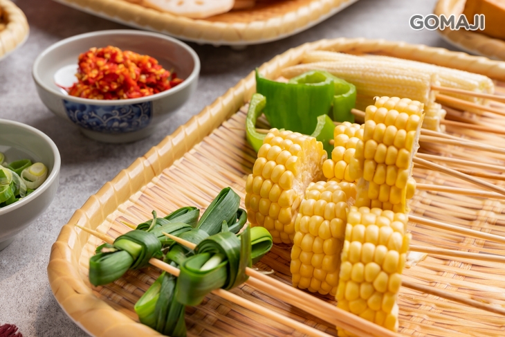 玉米、韭菜、玉米筍、青椒