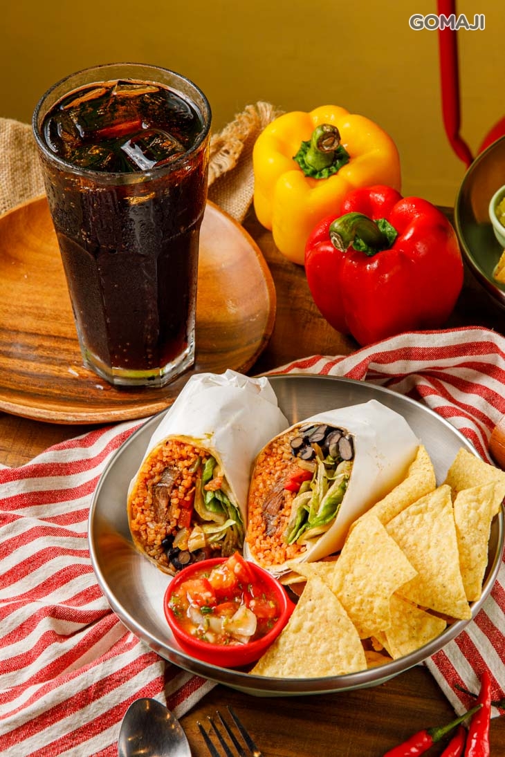 香嫩牛肩好豆捲餅+莎莎醬玉米片+飲料