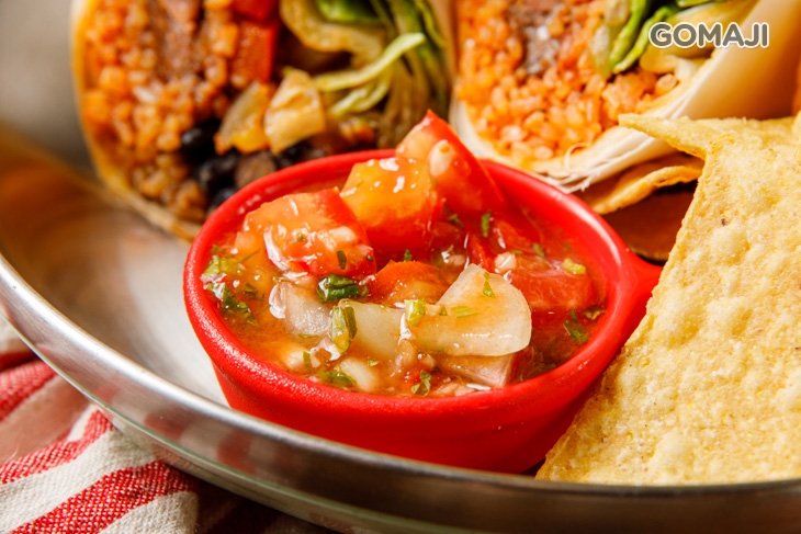 香嫩牛肩好豆捲餅+莎莎醬玉米片+飲料