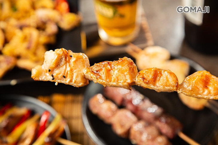 鮭魚肚串﹢鳳梨蝦串