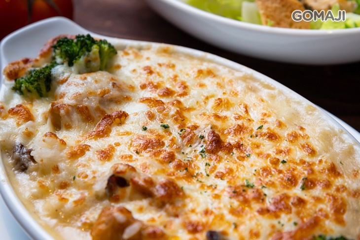 奶油蘑菇雞肉焗飯