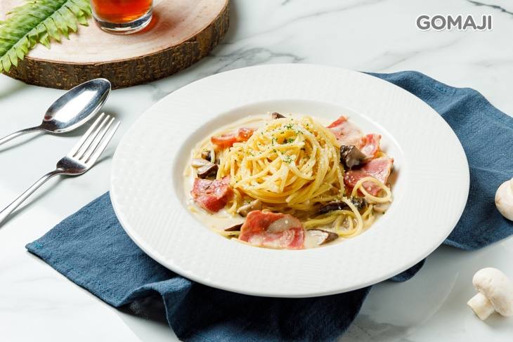 奶油野菇培根義大利麵