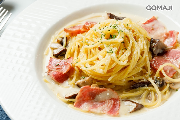 奶油野菇培根義大利麵