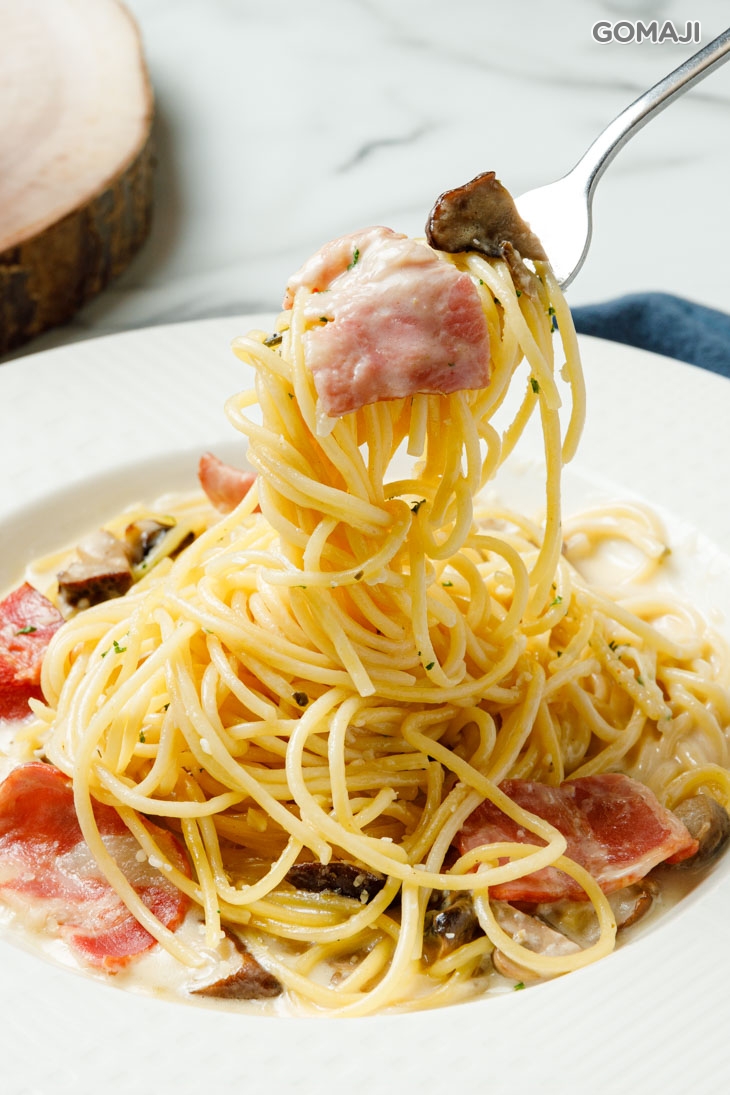 奶油野菇培根義大利麵
