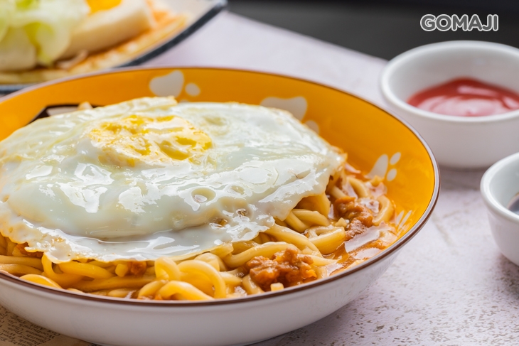 宮保雞丁鐵板麵