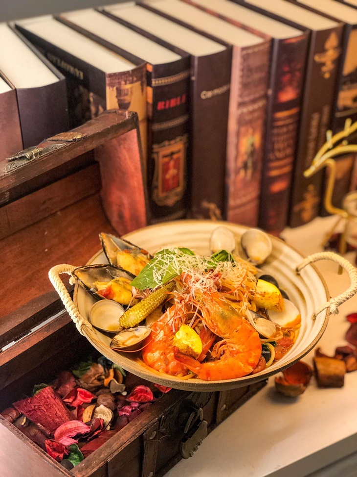 西西里蕃茄綜合海鮮麵