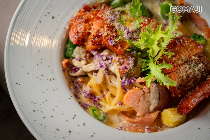 烤腿排奶油燻雞義大利麵