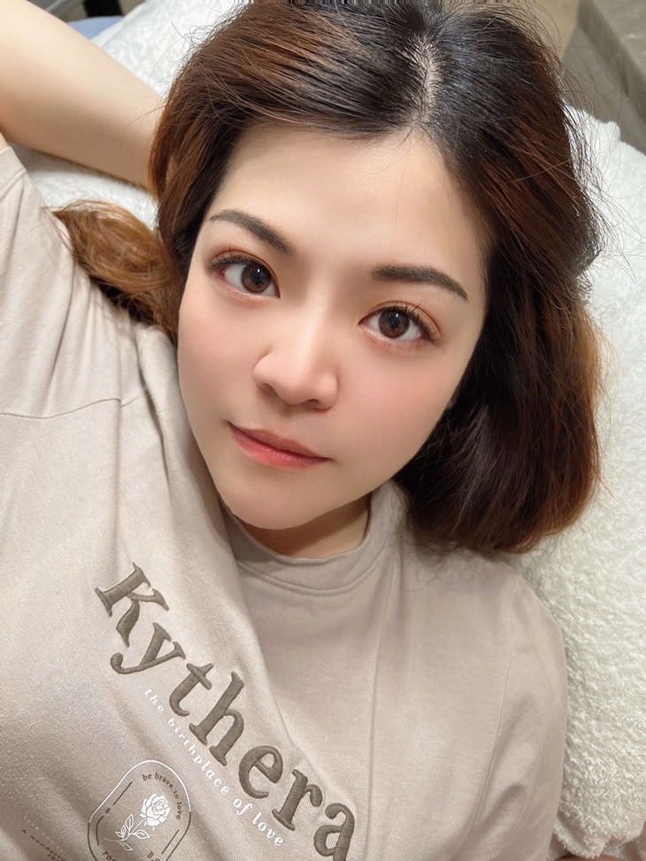 C.絕美輕盈款！經典單根200根美睫嫁接