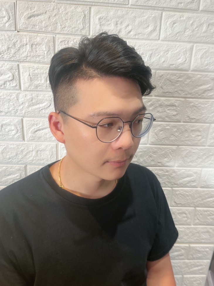 D.優質設計師！質感設計洗+(剪/頭皮去角質/保水亮澤微分子霧化護髮 三選二)