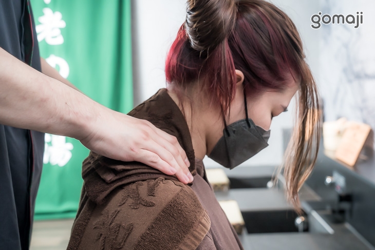 足湯道(含肩頸熱敷+泡腳，同步進行頭肩頸放鬆按摩) 