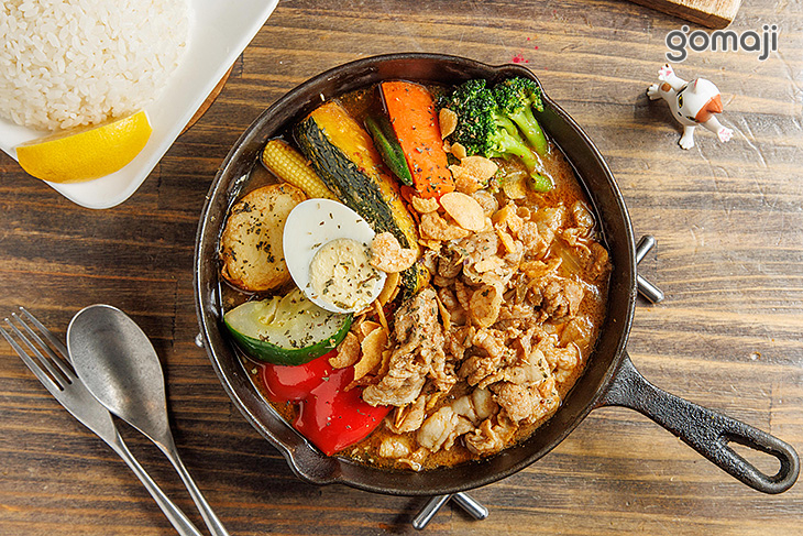 卡滋卡滋蒜片霜降湯咖哩