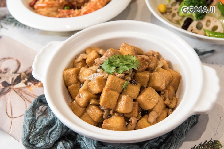 鹹魚雞粒豆腐煲