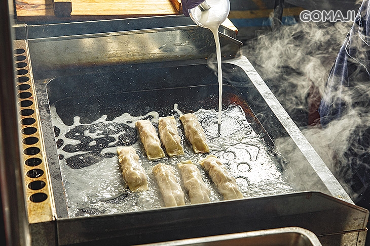 酸白菜鮮蝦大鍋貼 