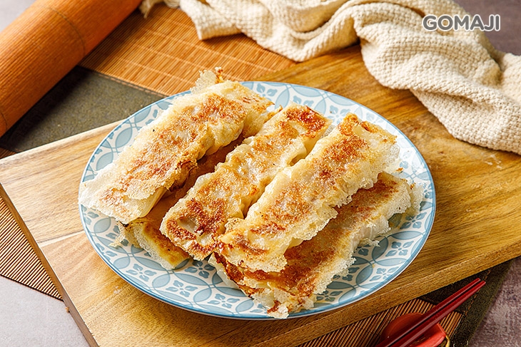 酸白菜鮮蝦大鍋貼 