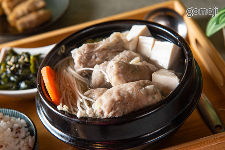 招牌五村燕餃煲