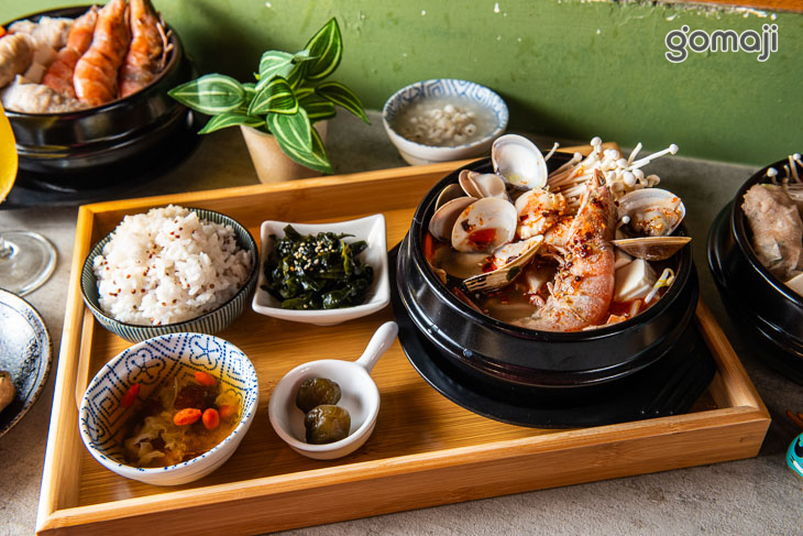 椒麻海鮮燕餃煲