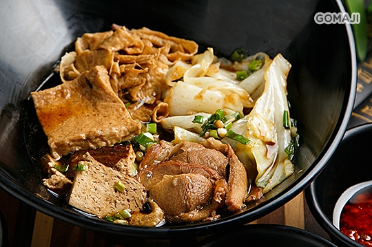 高麗菜 / 大豆皮 / 百頁豆腐 / 腱子肉 / 大豆干