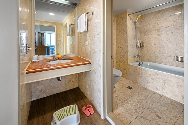 海景親子房(一大床+日式軟墊一張)