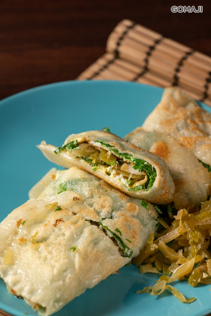 蔬菜蛋餅加酸菜