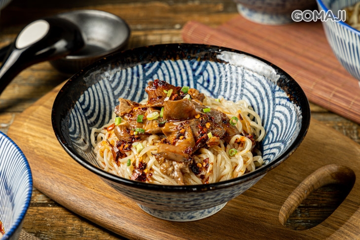 麻辣豬肉乾麵