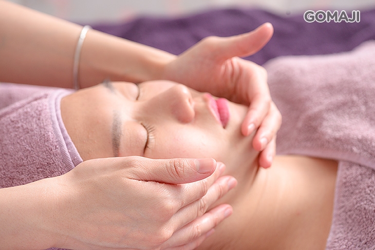 臉部鬆筋拉提舒痠按摩