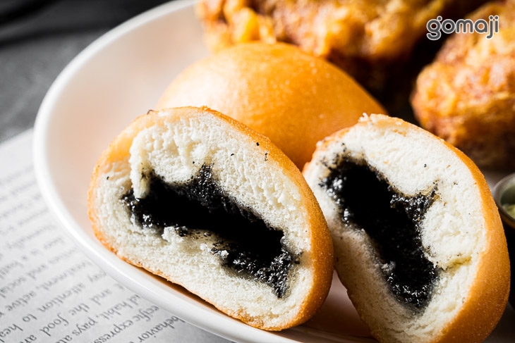 飽飽大雞腿(雞腿+雞塊)+流沙芝麻包