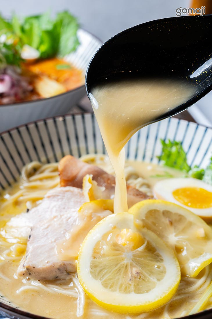 柚香檸檬雞白湯拉麵