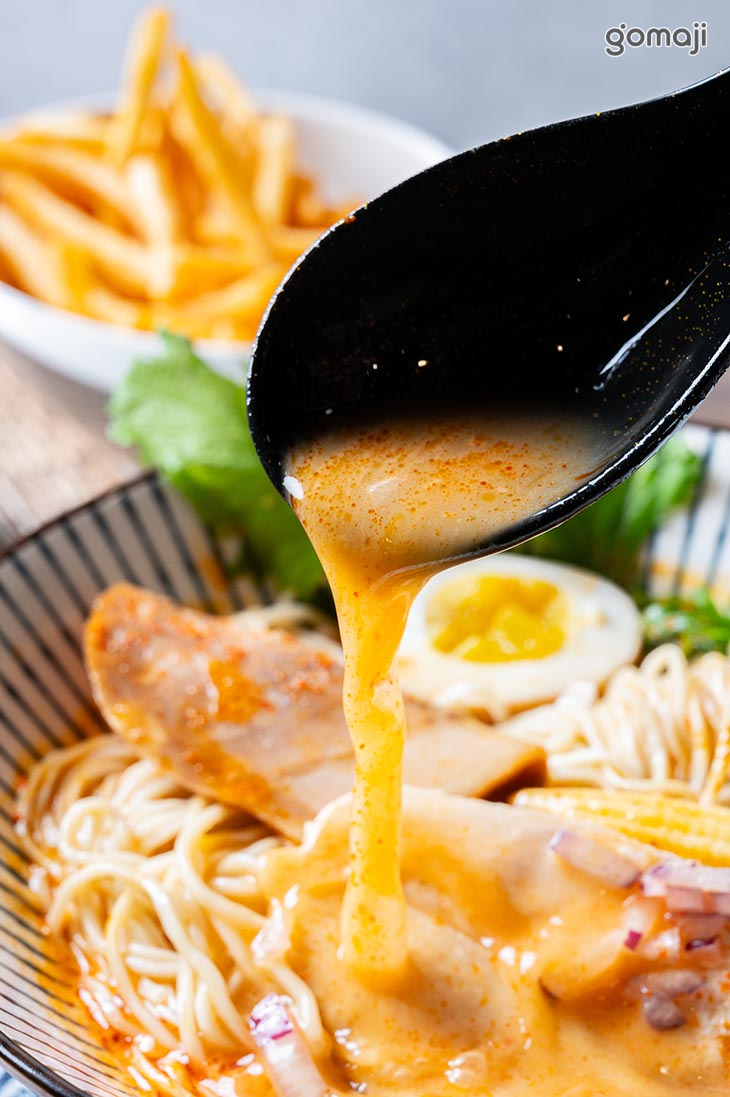 辣味雞白湯拉麵