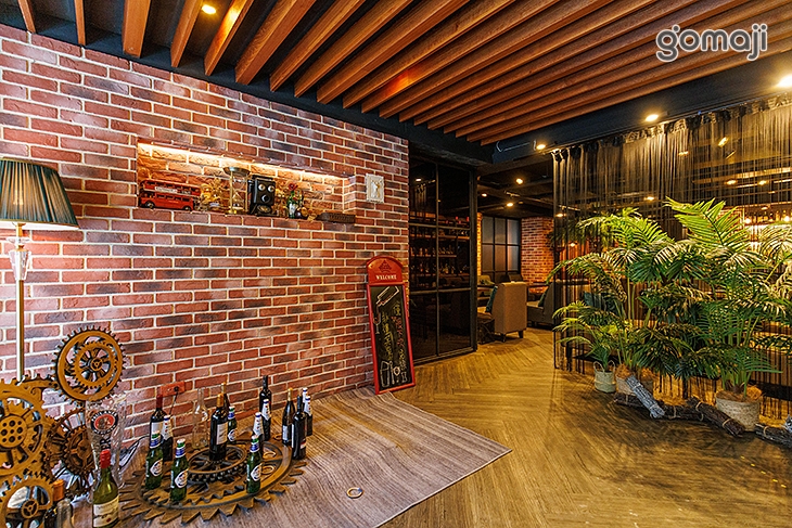 Chinese Whispers 悄悄話餐酒館