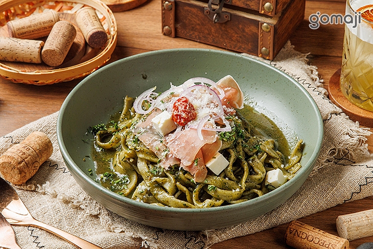 帕瑪火腿羅勒菠菜手工麵