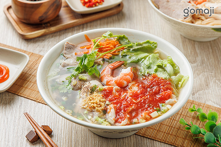 綜合番茄湯米線