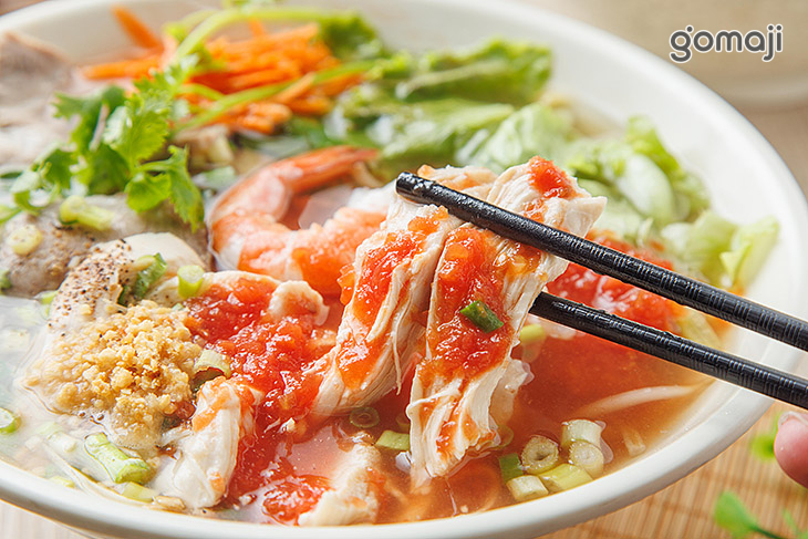 綜合番茄湯米線