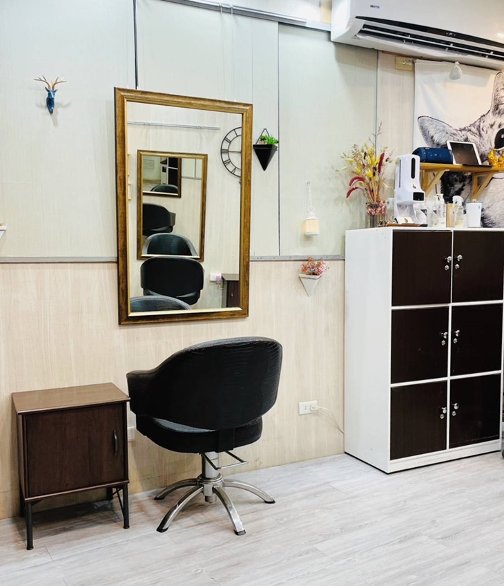 S.R Hair Studio