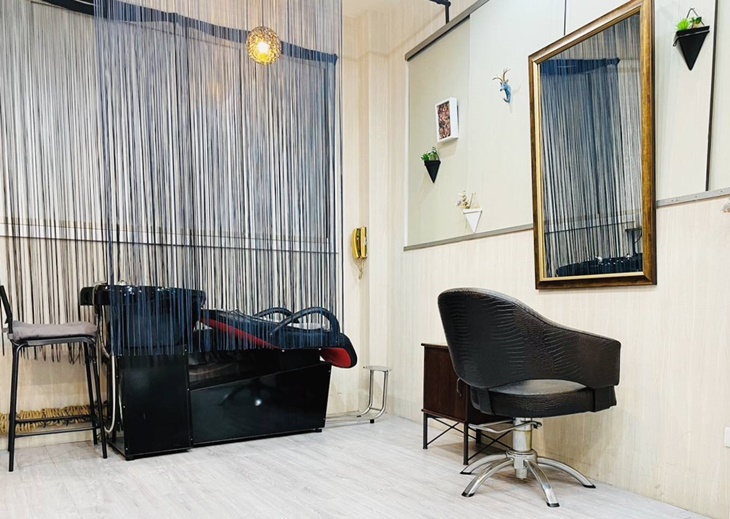 S.R Hair Studio