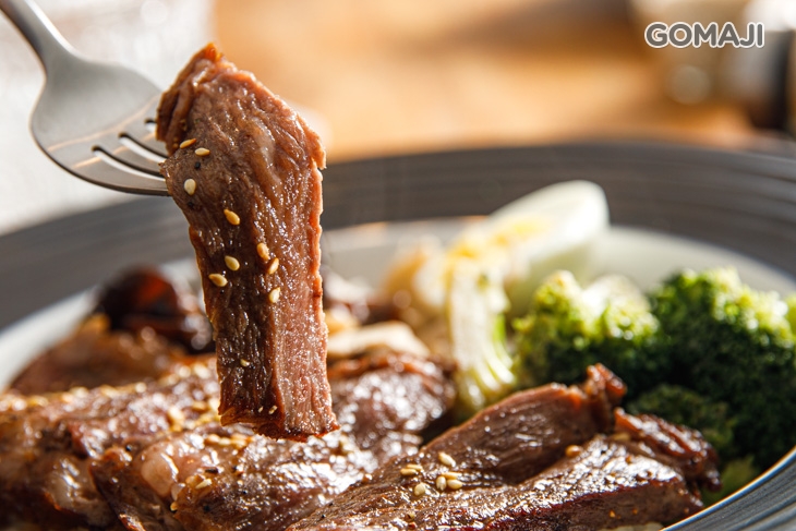 無骨牛小排蓋飯