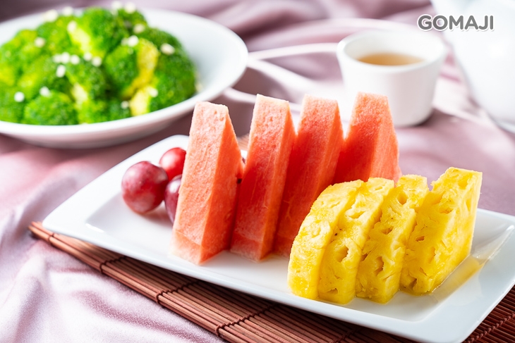 新鮮水果盤(依人數提供)