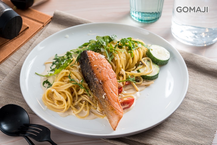 挪威鮭魚義大利麵
