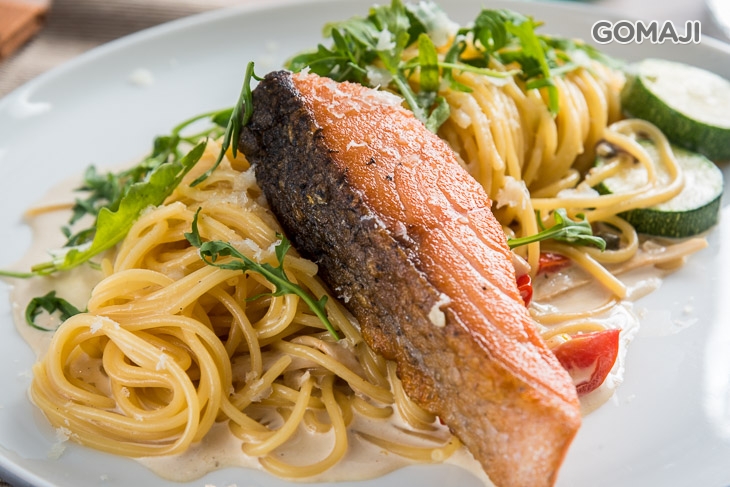 挪威鮭魚義大利麵