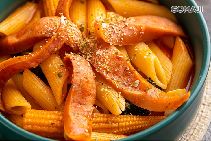 紅醬脆腸筆管麵