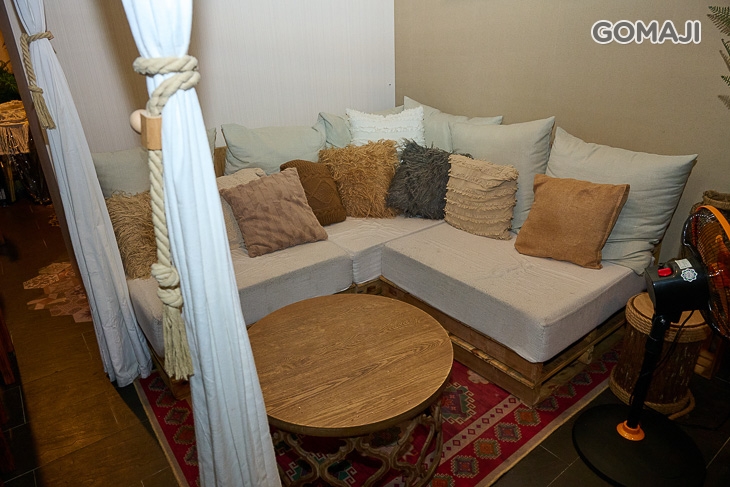 Tropicana Cocktail.Beer.Food