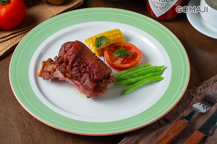 德國豬腳(半隻)