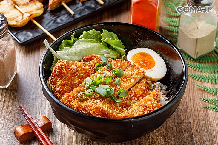 炸雞排丼飯