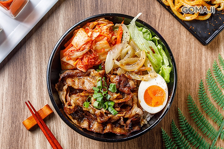 牛五花泡菜丼