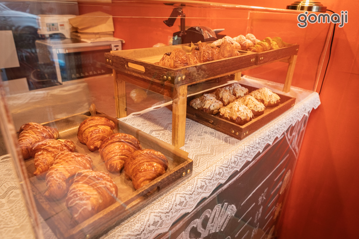 YOLO LIFE可頌專賣店