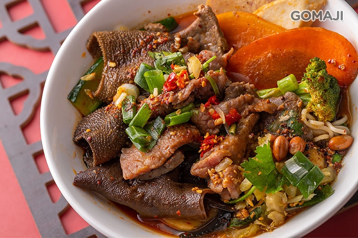 牛滿堂老火鍋麵