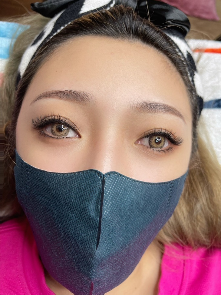 美人該有的樣子~心機感 YY毛美睫嫁接：600~700 根(依原生睫毛嫁接)