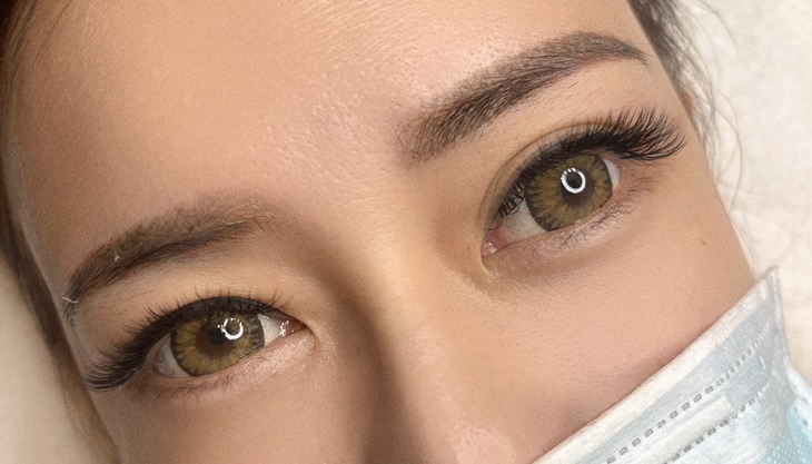 眨眼弧度都好看~冷豔感 YY毛美睫嫁接：不限根數(依原生睫毛嫁接)