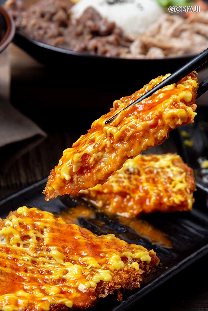 香酥魚排飯 泰式酸辣＋雙醬奶油咖哩＋歐姆蛋