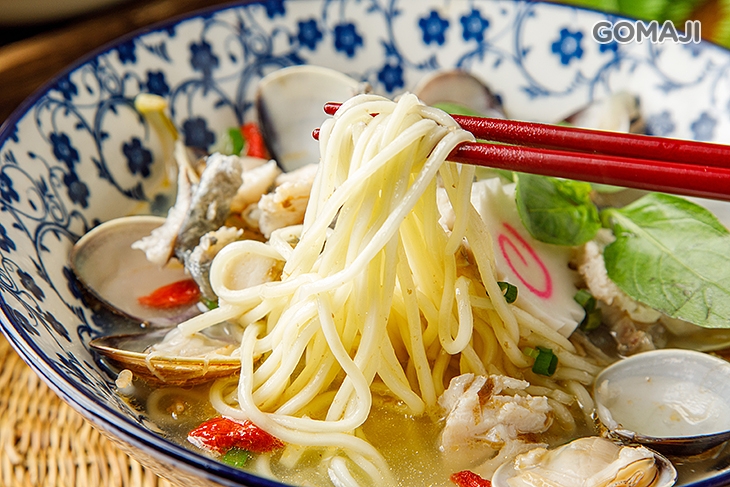 枸杞鱸魚蛤蜊湯麵